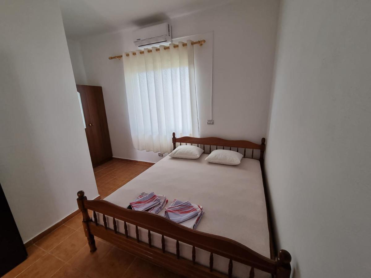 Roan Apartments Velipojë Esterno foto