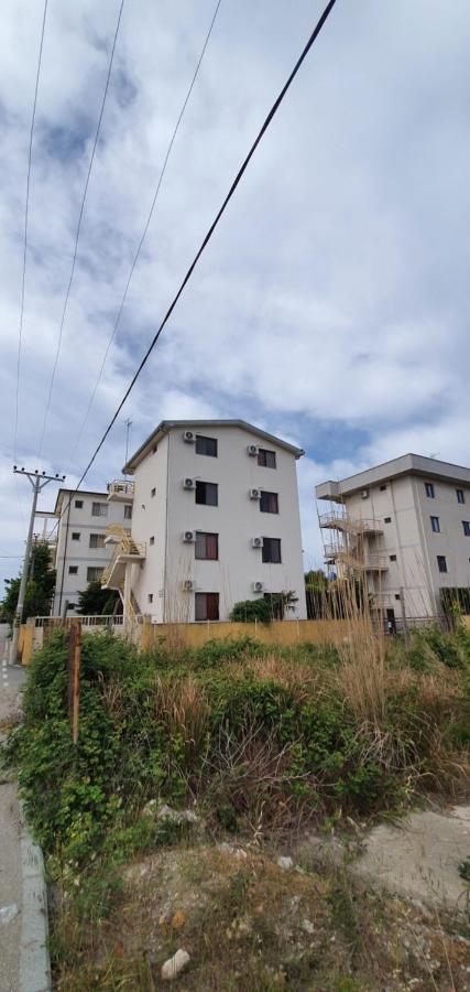 Roan Apartments Velipojë Esterno foto