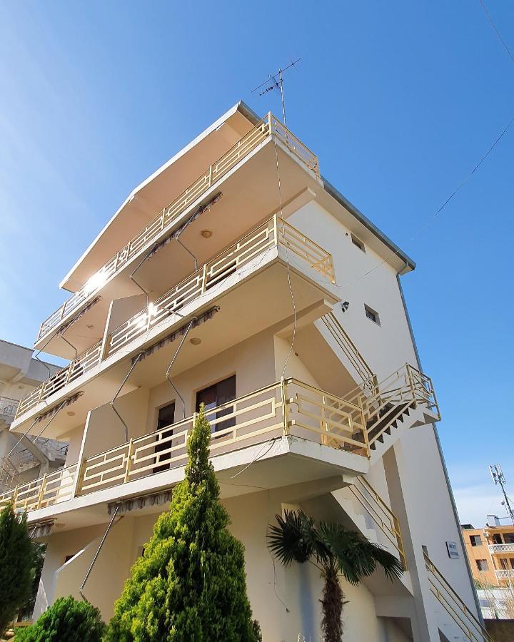 Roan Apartments Velipojë Esterno foto